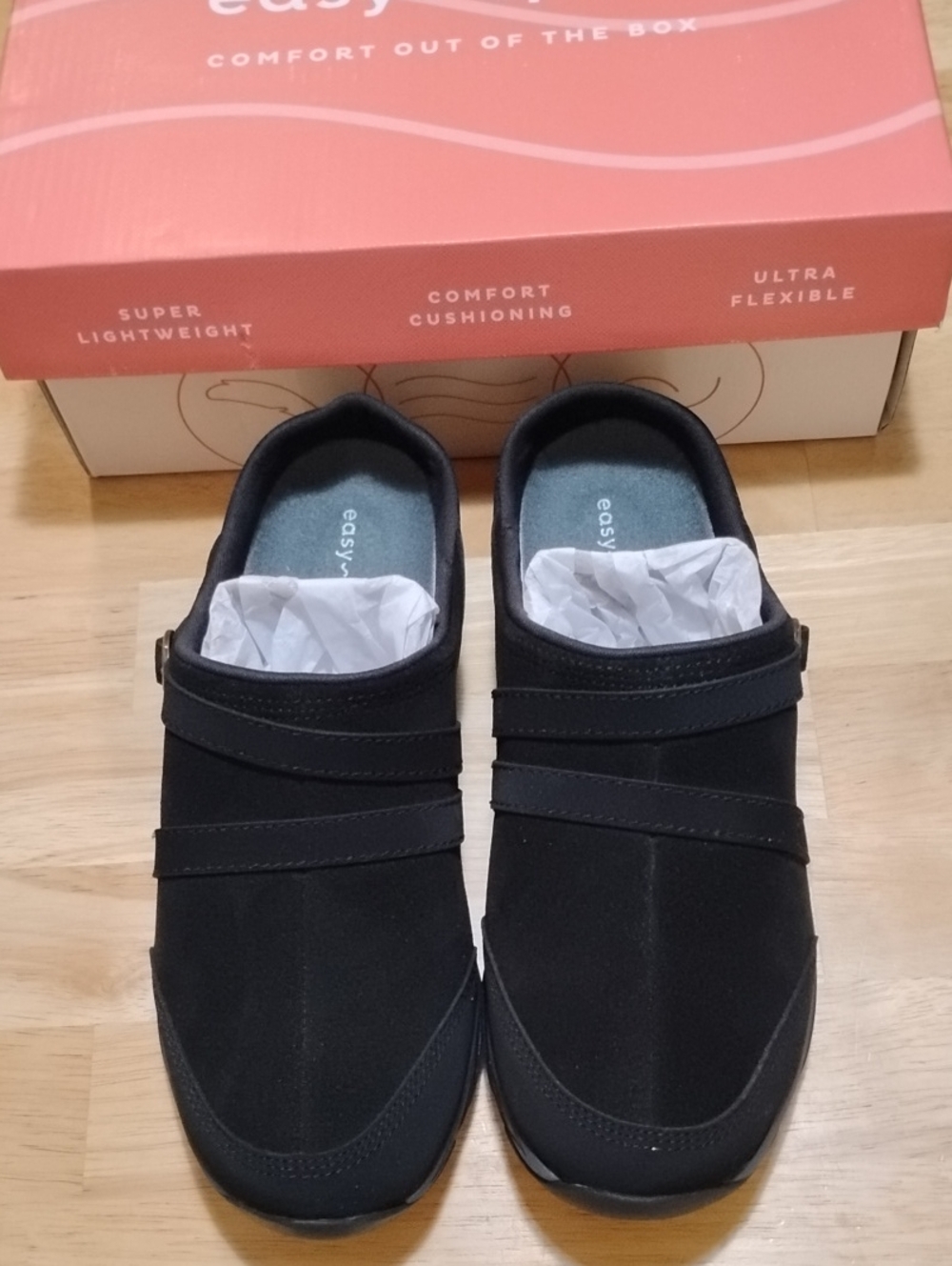 Easy Spirit ladies shoes size 7.5 New in box